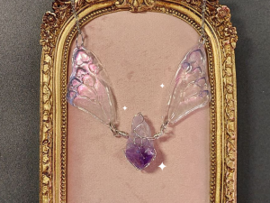 Collar Alas de Hada con Amatista