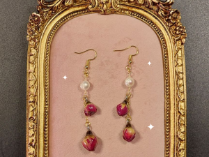 Aretes de Perla de rio y mini rosas