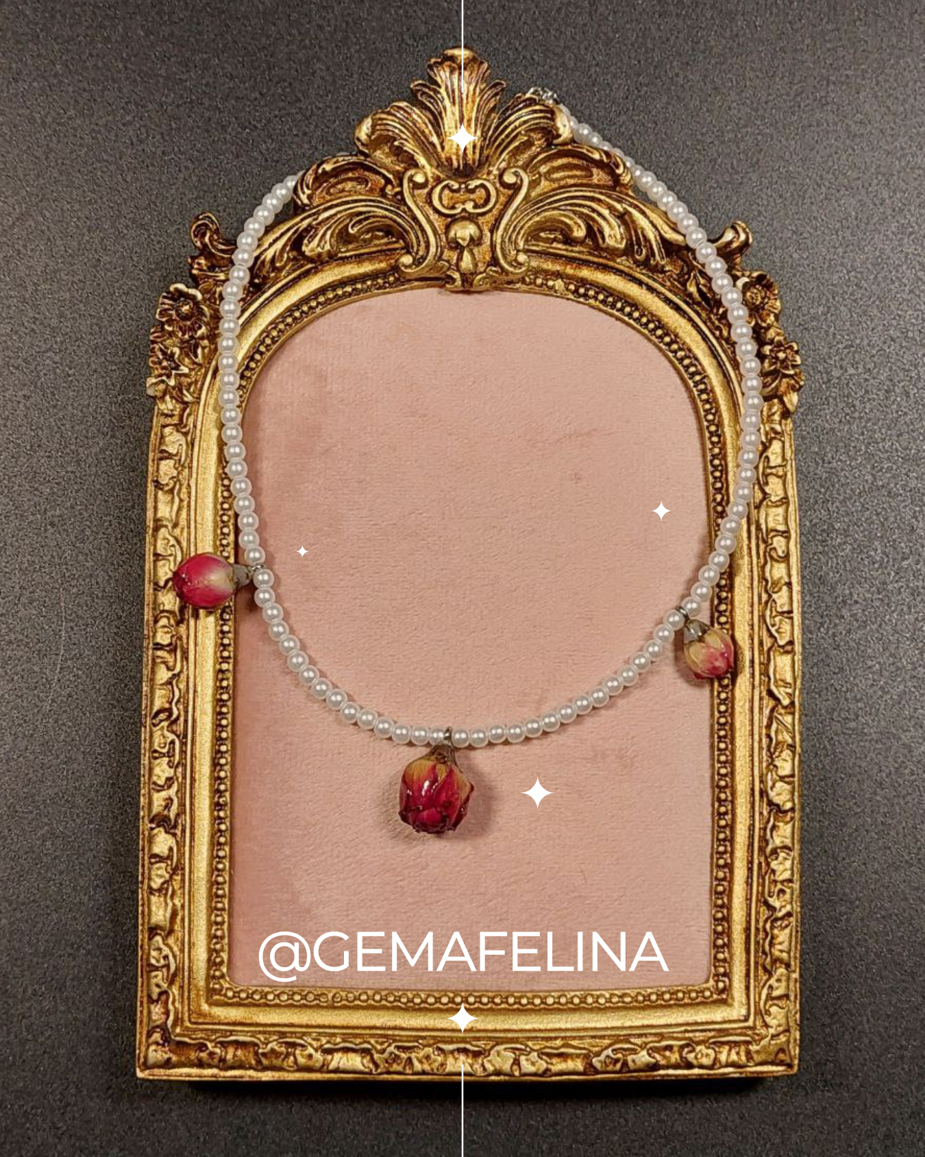 Collar Clasico con rosas