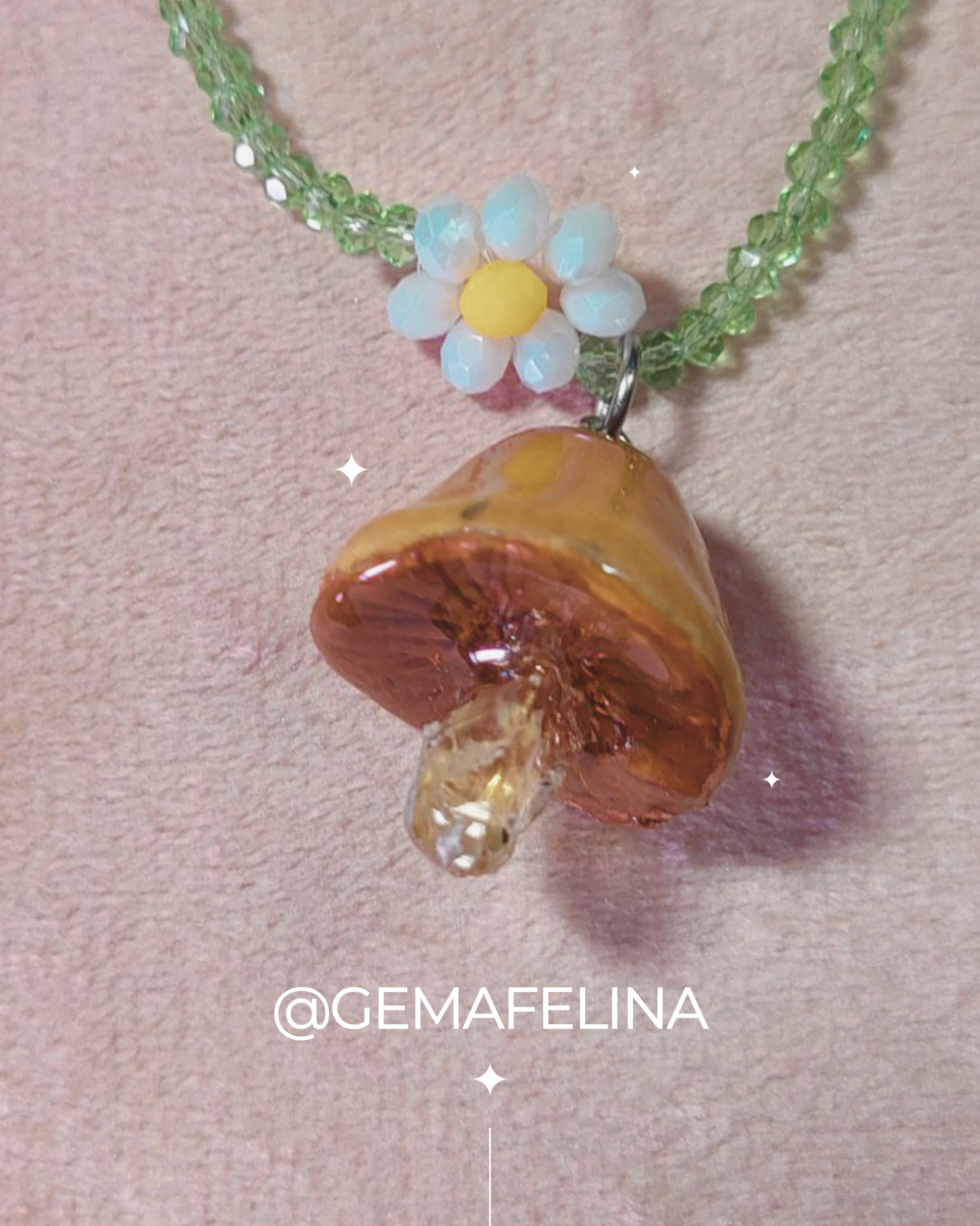 Collar de flores y hongo con citrino - detalles