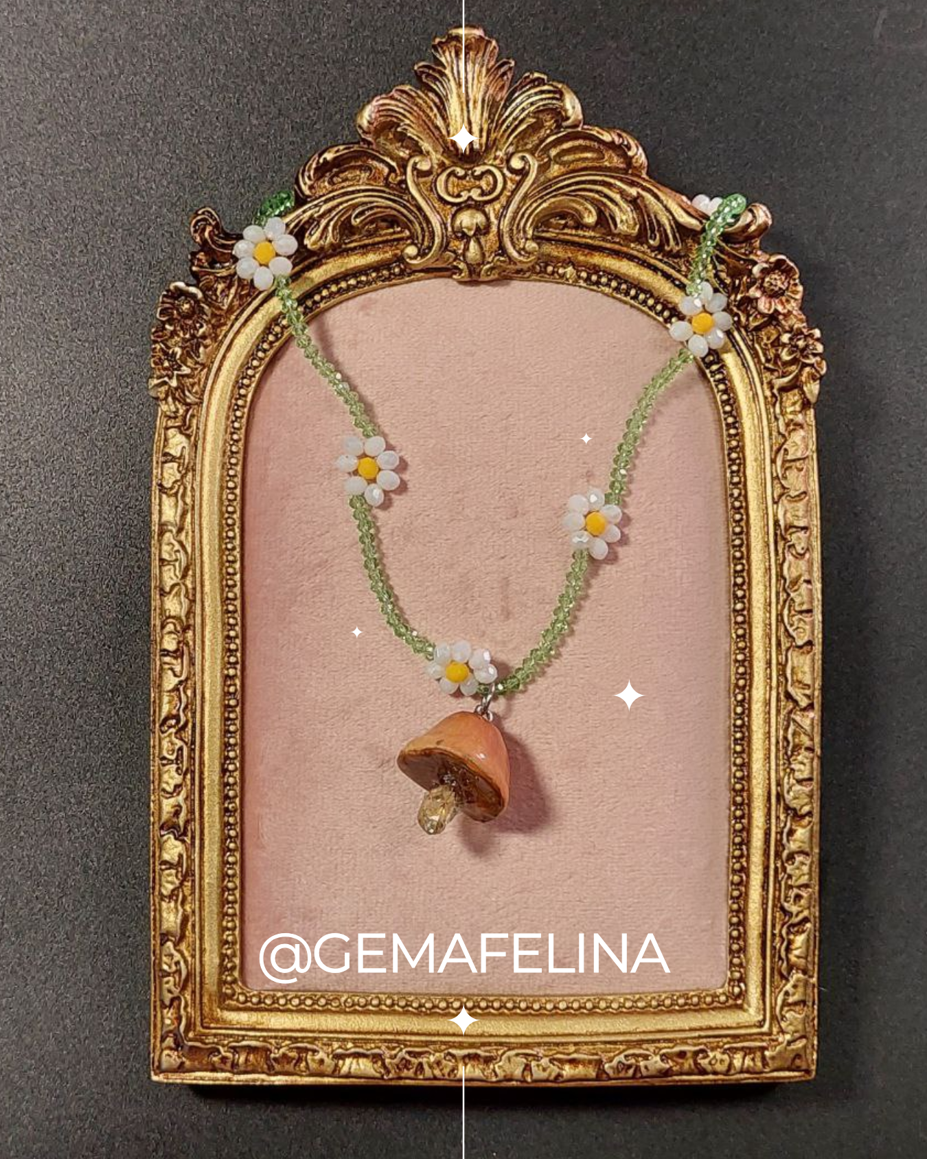 Collar de flores y hongo con citrino